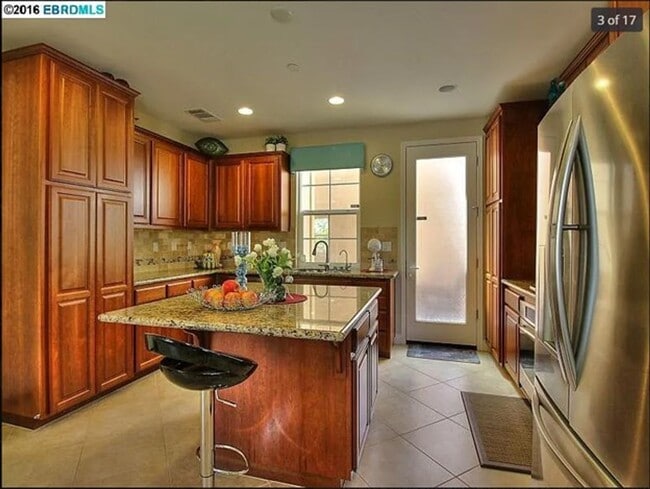 Building Photo - $3,690 - GORGEOUS 3 BEDROOM HOME IN EAST D...