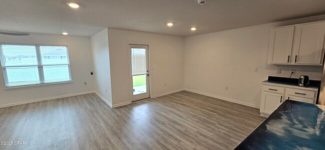Building Photo - 6472 Slabinski Ln