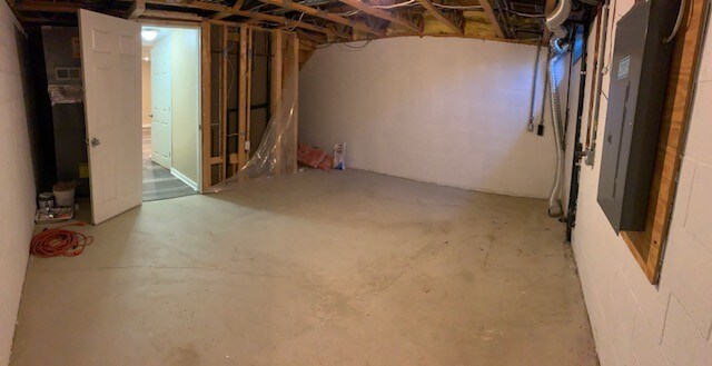 Building Photo - 2066 Tamarin Dr