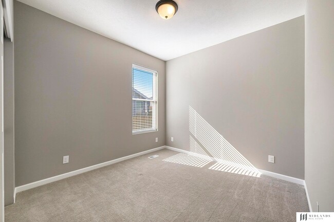 Building Photo - 7822 S 184th Ave