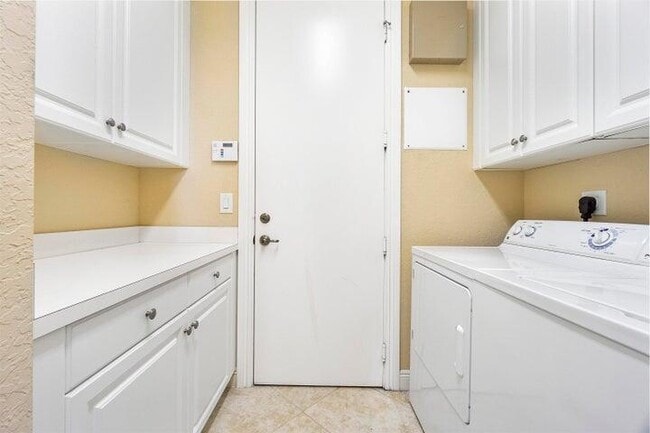 Building Photo - 11812 Windmill Lake Dr