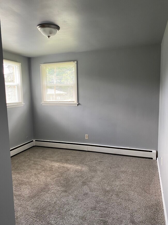 Building Photo - 505 North Rd