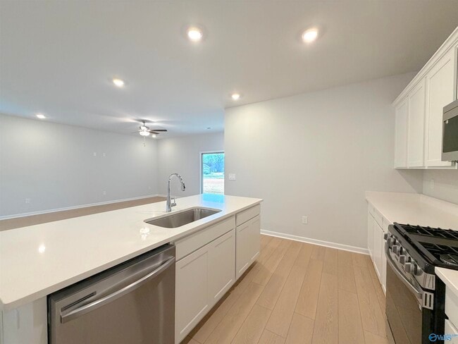 Building Photo - 203 Stockyard Cir