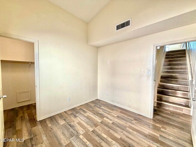 Building Photo - 436 Oakhurst Ln