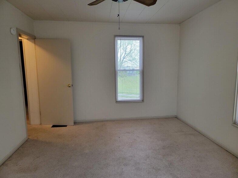 Building Photo - 2415 Donegal Springs Rd