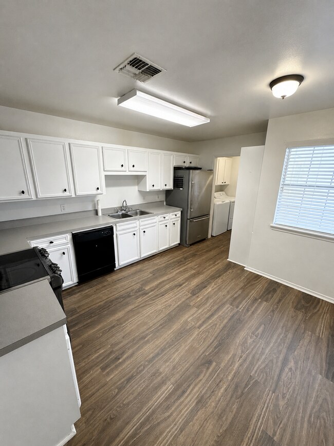 Building Photo - South Bossier!