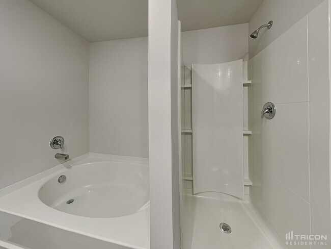 Building Photo - 127 Harvest Cir
