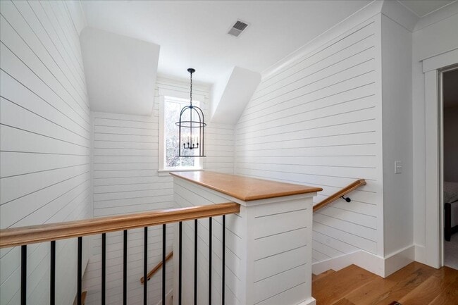 Building Photo - Fully Furnished Home In The Groves