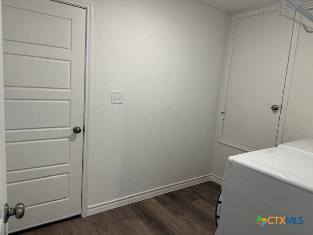 Building Photo - 914 Bluegrass Pt