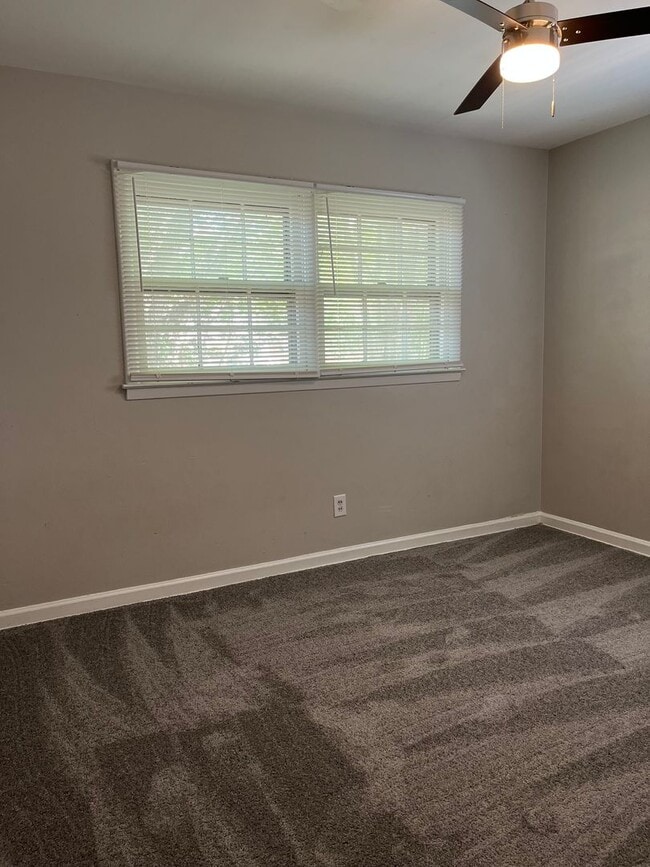 Building Photo - Beautiful Ranch Home In Raleigh, Available...