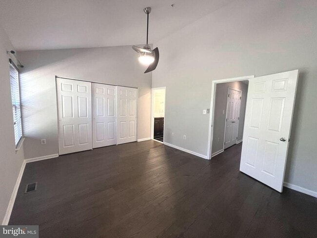 Building Photo - 2724 Oak Leaf Ct