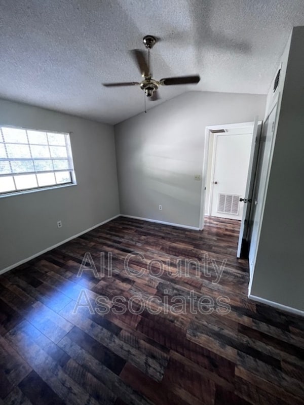 Building Photo - 11023 Hook Ln