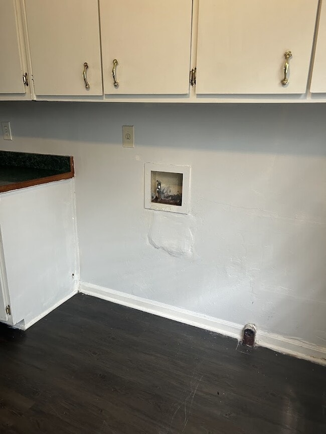 Building Photo - 6354 Shannon Pkwy