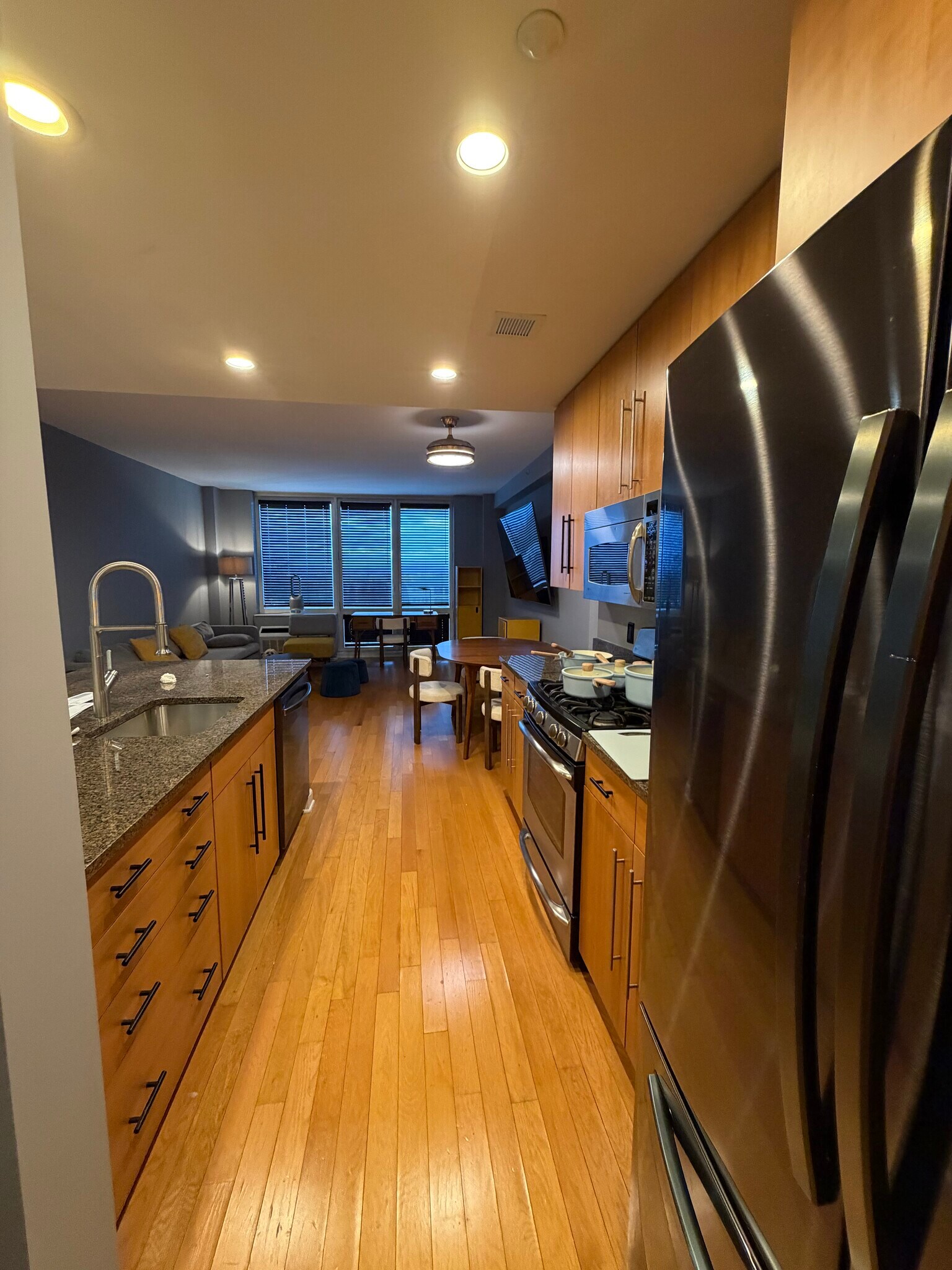 Building Photo - 600 12th St