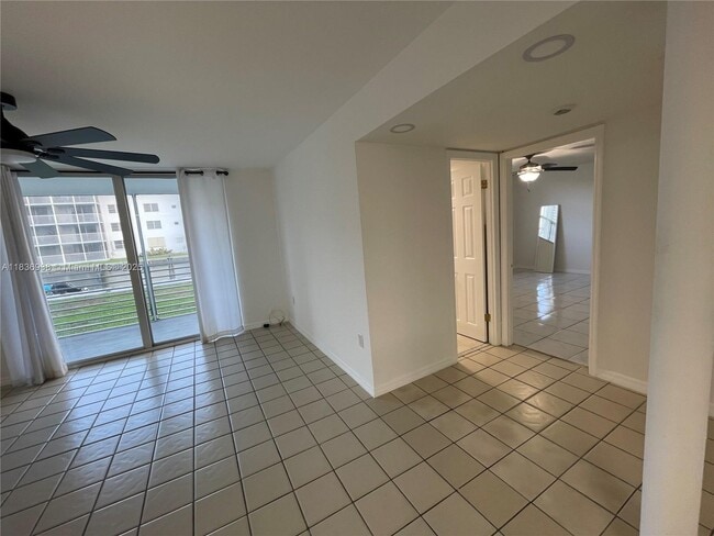 Building Photo - 3600 NE 170th St