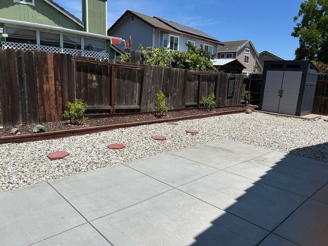Building Photo - 1032 Wood Hollow Cir