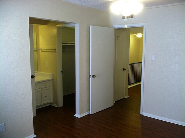 Building Photo - 1275 Witte Rd