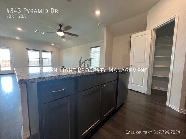 Building Photo - 4343 Pyramid Dr