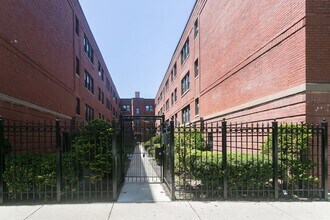 Building Photo - 5744 N Winthrop Ave