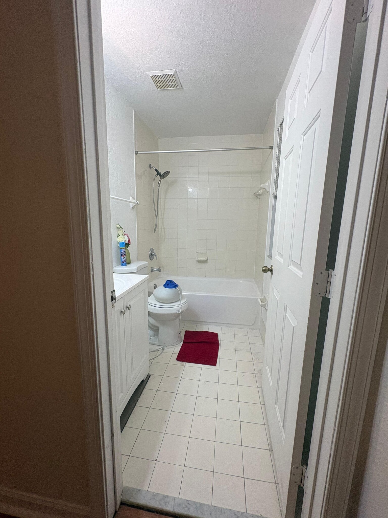 Building Photo - 2615 SE 14th Ave