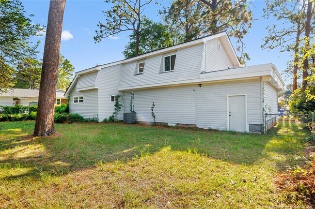 Building Photo - 804 Rodie Ave