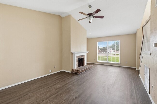 Building Photo - 6733 Dandelion Dr