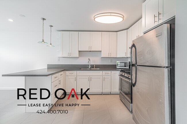 Building Photo - 3540 Fletcher Dr