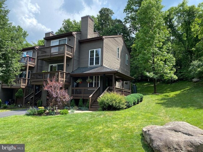 Building Photo - 43 Watertown Ct