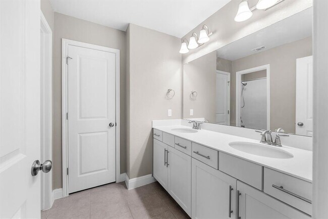 Building Photo - 408 Andele Way