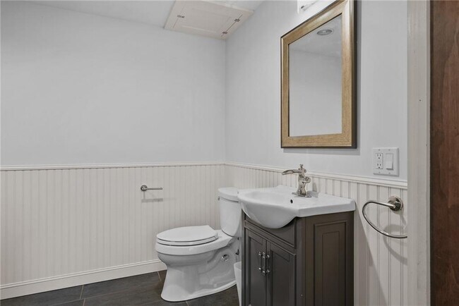 Building Photo - 6 Mary Ann Dr