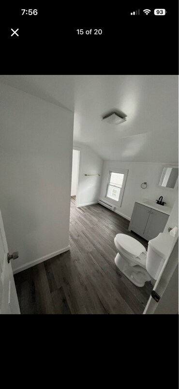 Building Photo - 324 S Main St