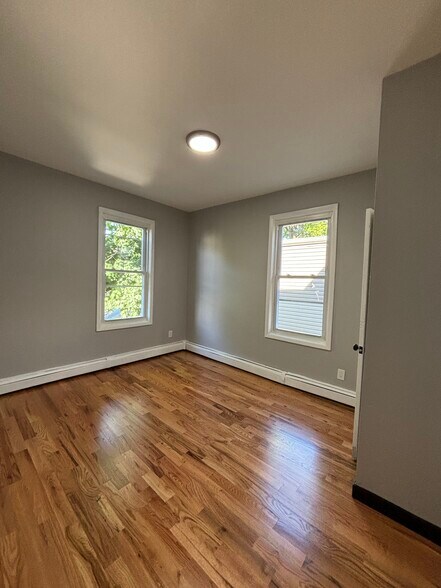 Building Photo - 167 Shephard Ave