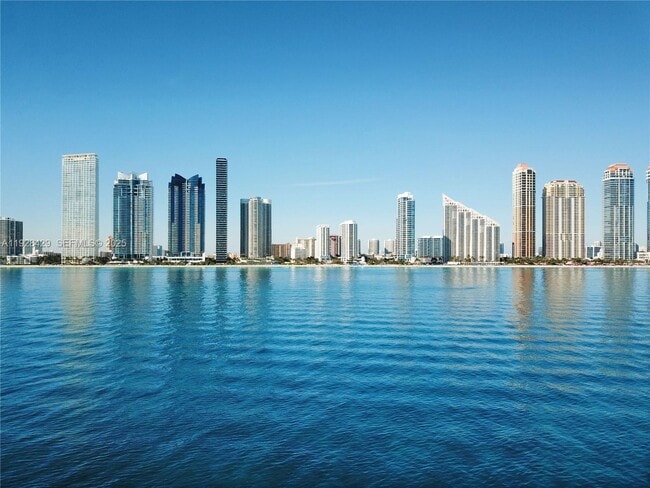 Building Photo - 17375 Collins Ave