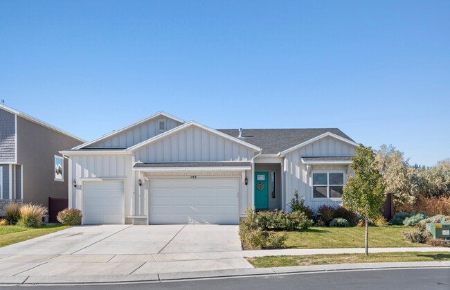 Building Photo - 193 N 300 E