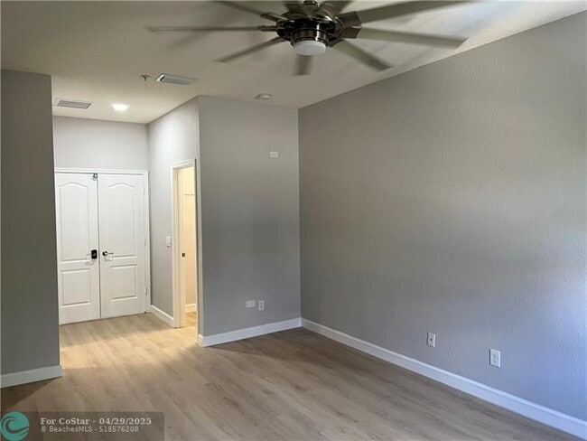 Building Photo - 9428 SW Merlin Ct