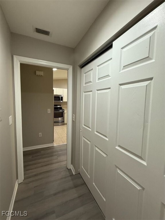 Building Photo - 2415 Herb Ave S