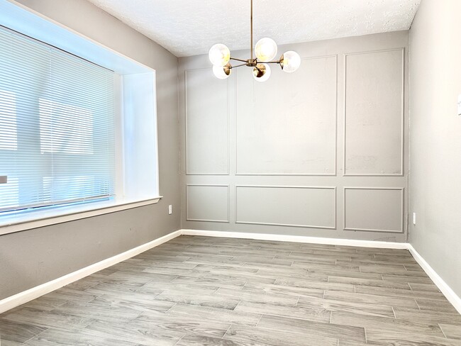 Building Photo - 7711 Water Park Ln
