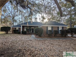 Building Photo - 550 Laurenburg Dr