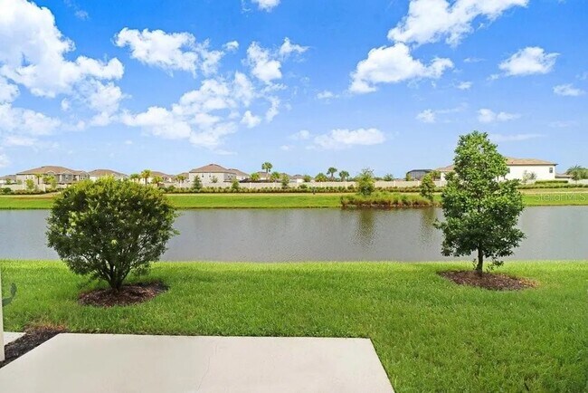Building Photo - 2301 Alee Ln