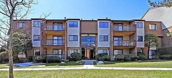 Building Photo - 1607 Edison Glen Ter