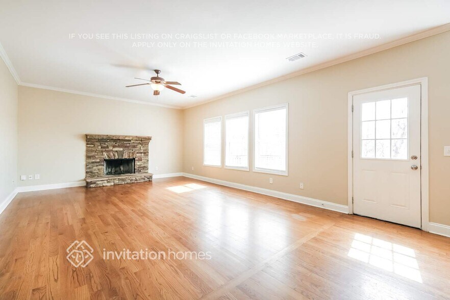 Building Photo - 9435 Dunhill Way