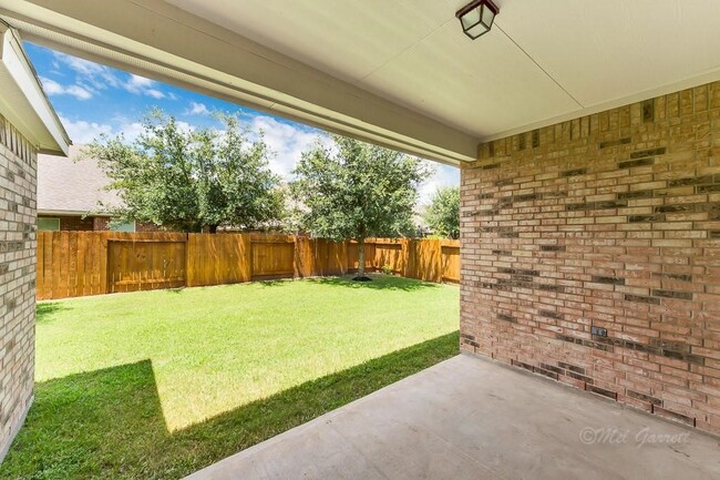 Building Photo - 6114 Brookmall Dr