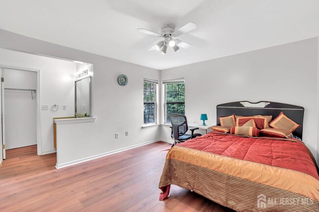 Building Photo - 10 Sawgrass Ct