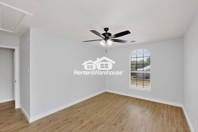 Building Photo - Completely Decked Out 2 Story 4 Bed Home