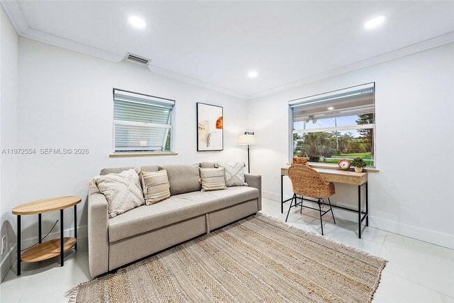 Building Photo - 4912 S Kay St