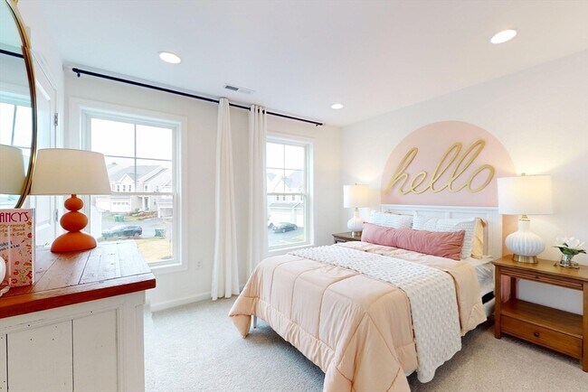 Building Photo - 129 Cold Brk Dr