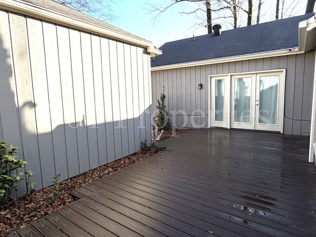 Building Photo - 7094 Corsica Dr