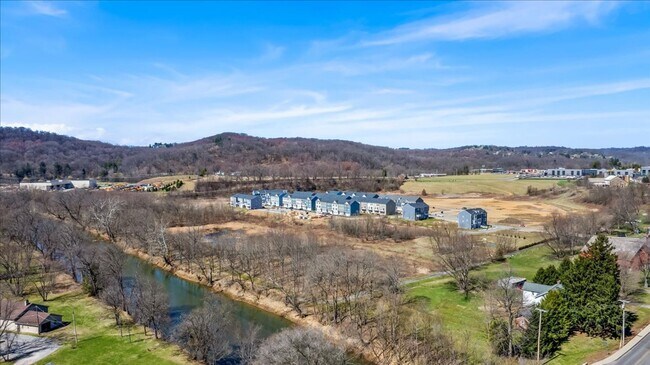 Building Photo - Beautifully UPDATE Townhome FOR LEASE