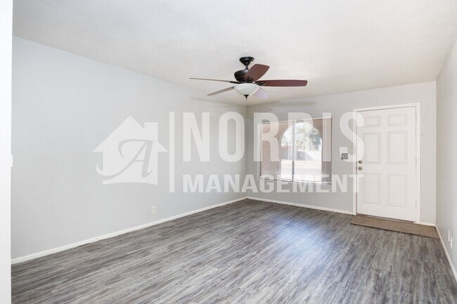 Building Photo - Great Home With NO HOA