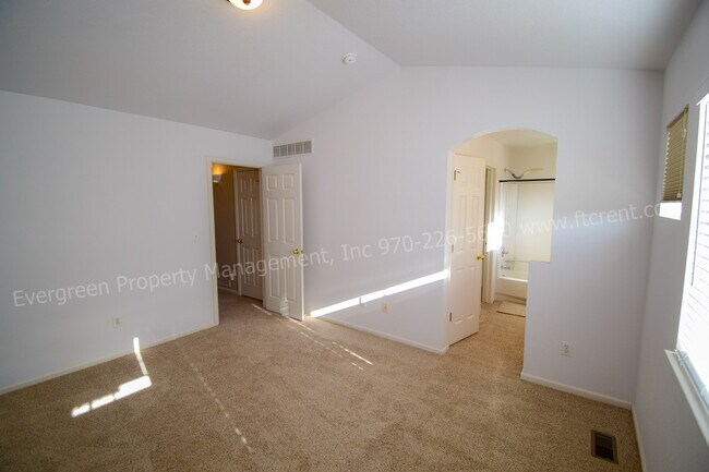 Building Photo - 127 Bayside Cir